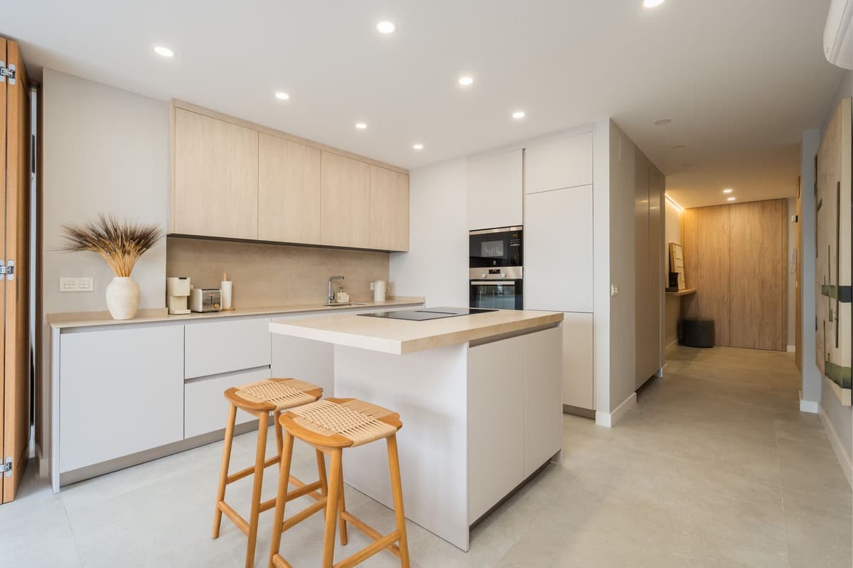 Middle Floor Apartment in Estepona — photo 10 of 10