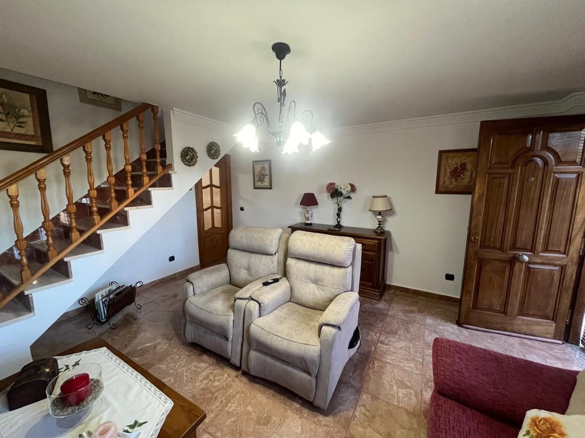 Townhouse in Estepona — photo 3 of 10