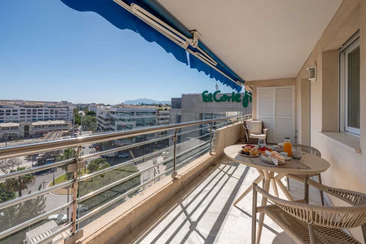 Top Floor Apartment in Puerto Banús — photo 1 of 10