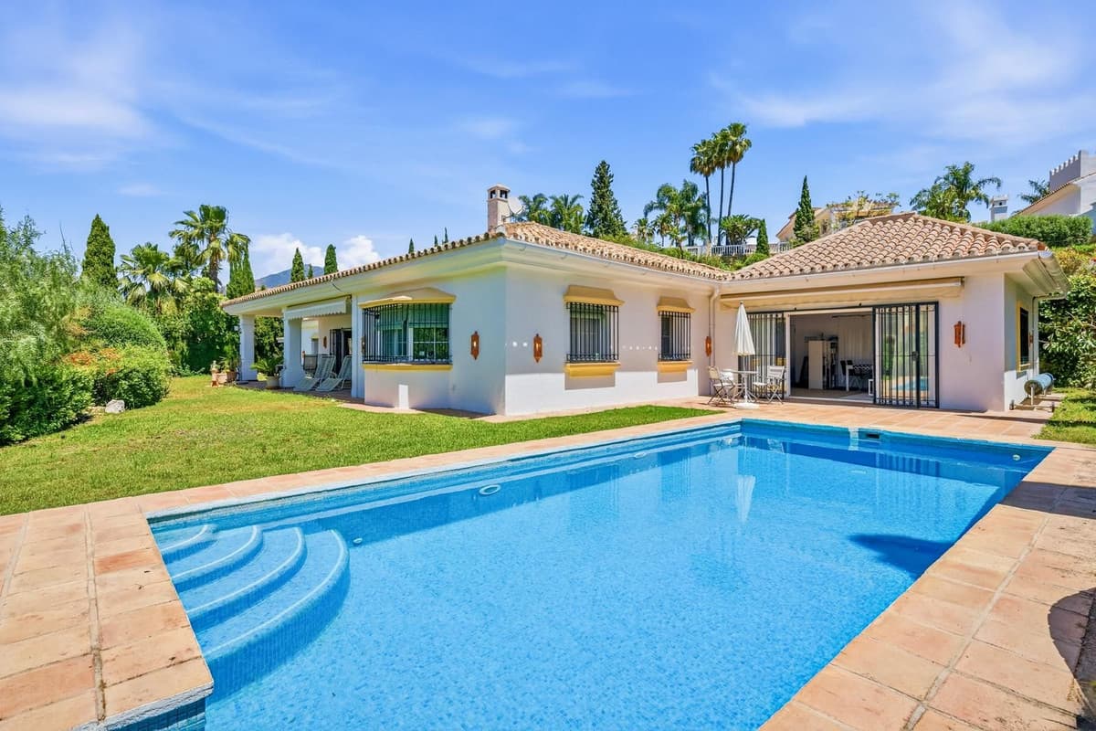 Detached Villa in Benahavís — photo 8 of 10