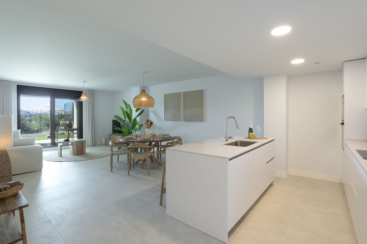 Ground Floor Apartment in Estepona — photo 1 of 10