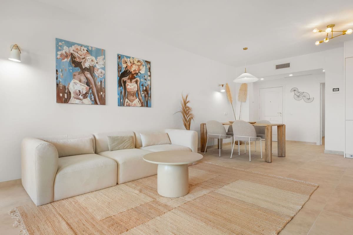 Middle Floor Apartment in Nueva Andalucía — photo 1 of 10