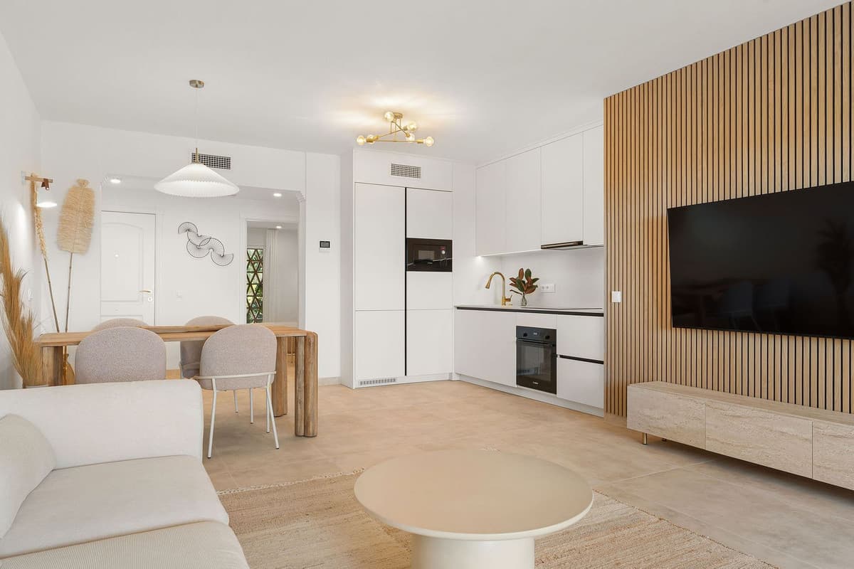 Middle Floor Apartment in Nueva Andalucía — photo 6 of 10