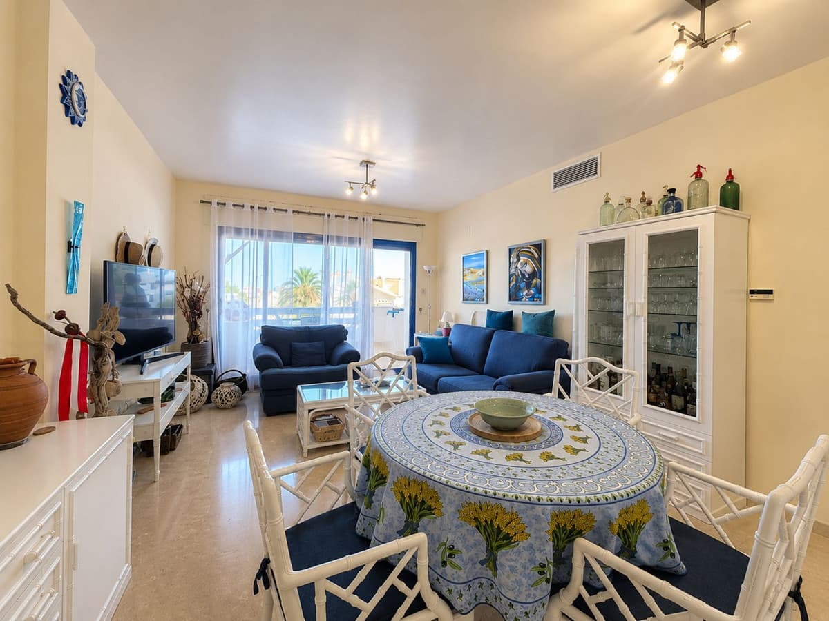 Middle Floor Apartment in Manilva — photo 10 of 10