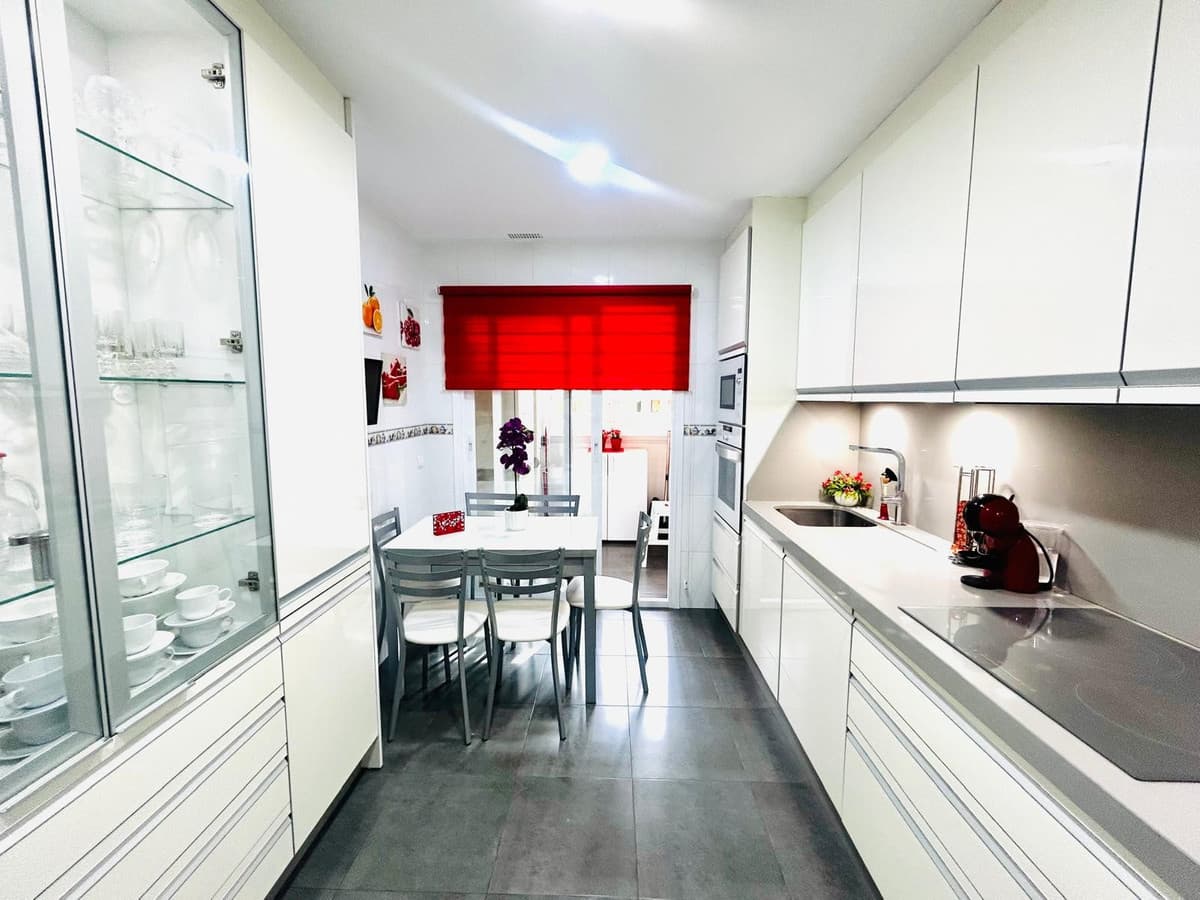 Middle Floor Apartment in San Pedro de Alcántara — photo 7 of 10