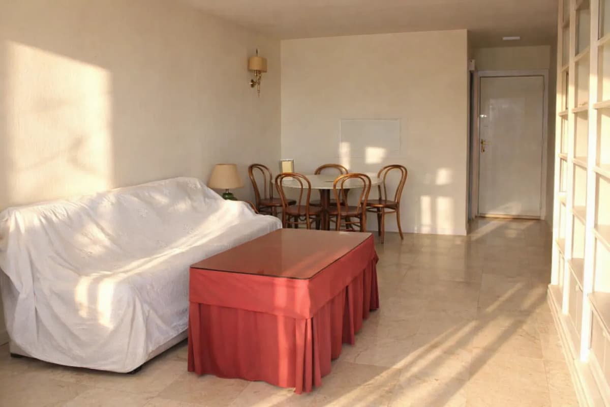 Middle Floor Apartment in Marbella — photo 5 of 10