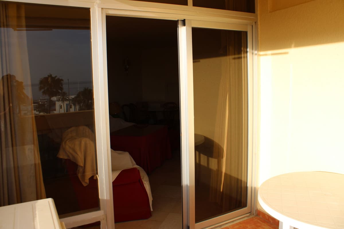 Middle Floor Apartment in Marbella — photo 8 of 10