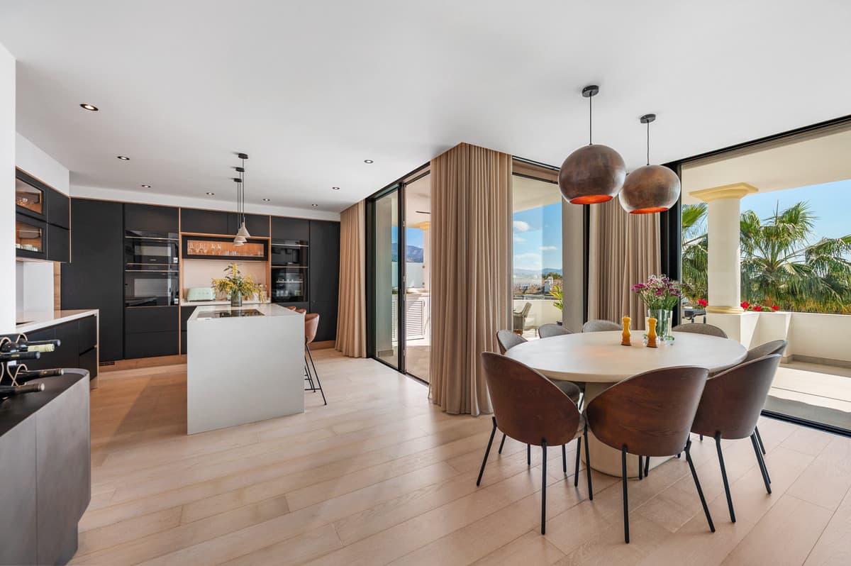 Penthouse Duplex in The Golden Mile — photo 6 of 10