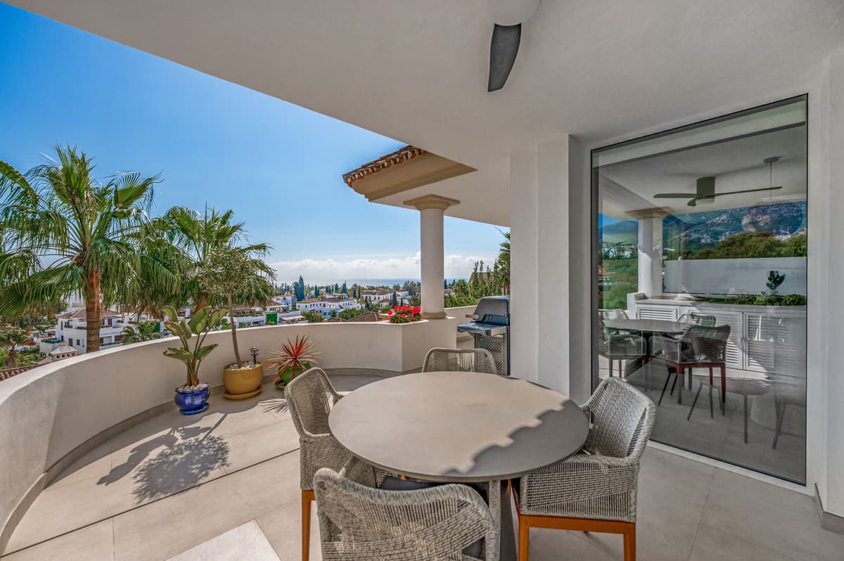 Penthouse Duplex in The Golden Mile — photo 10 of 10