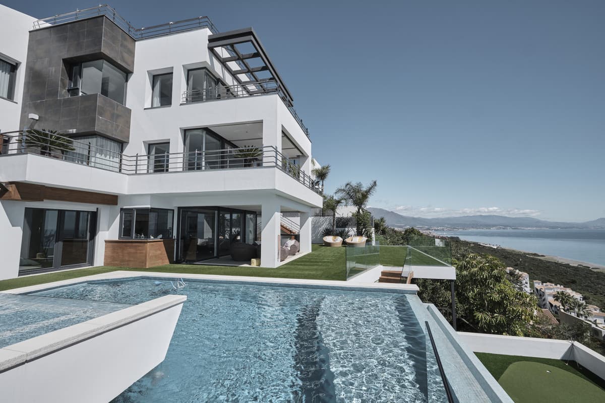 Detached Villa in Manilva — photo 1 of 10