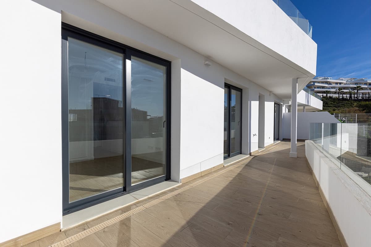 Middle Floor Apartment in Estepona — photo 6 of 10