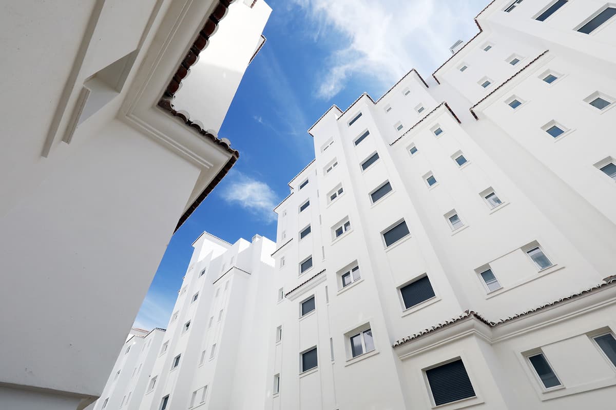 Middle Floor Apartment in Estepona — photo 4 of 10