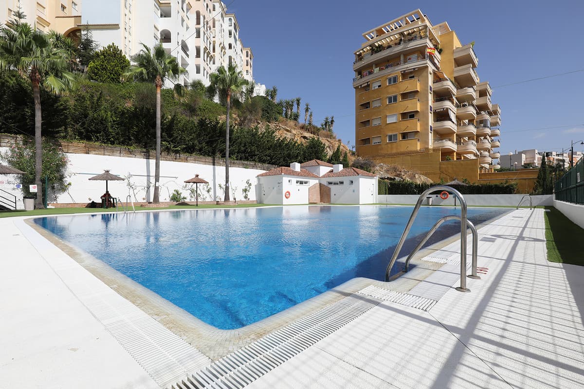 Middle Floor Apartment in Estepona — photo 9 of 10