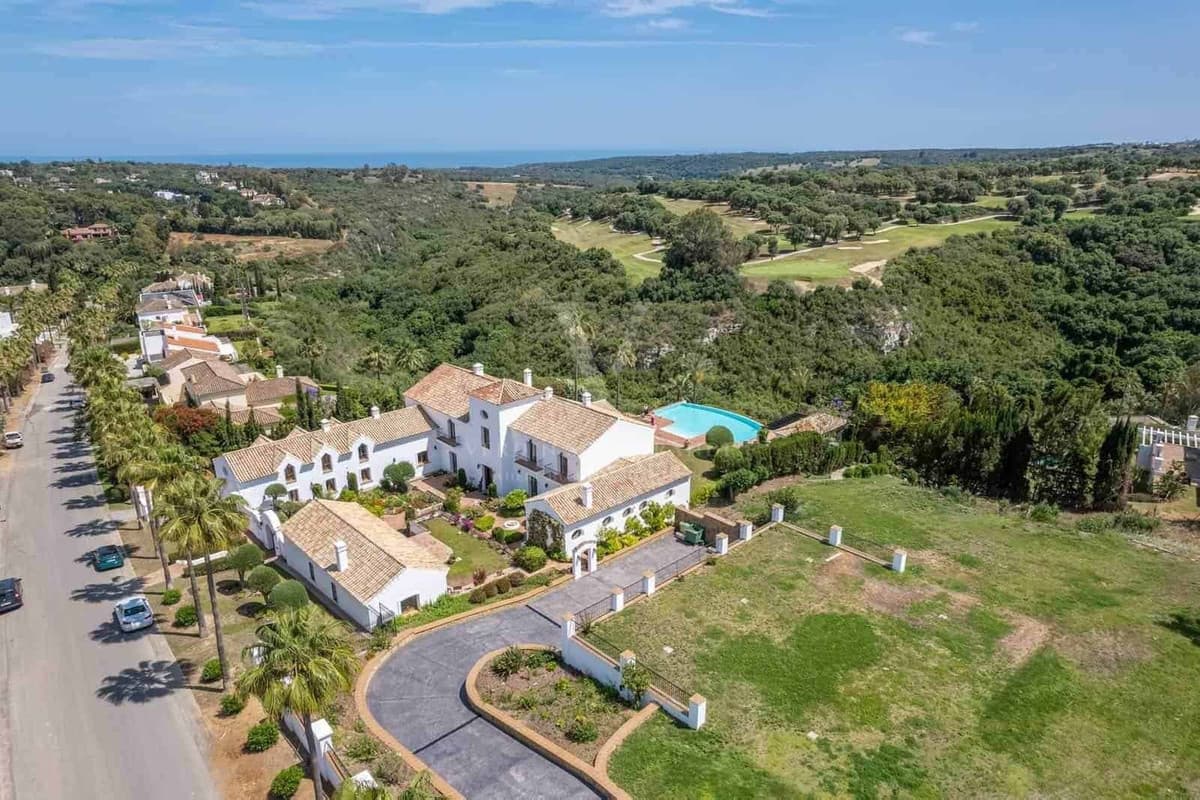 Detached Villa in Sotogrande Alto — photo 2 of 10