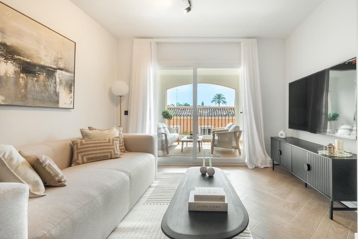 Middle Floor Apartment in Nueva Andalucía — photo 7 of 10
