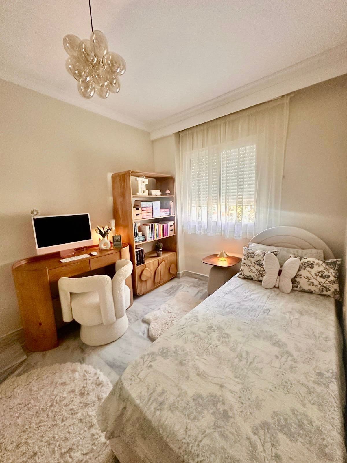 Middle Floor Apartment in Nueva Andalucía — photo 7 of 10