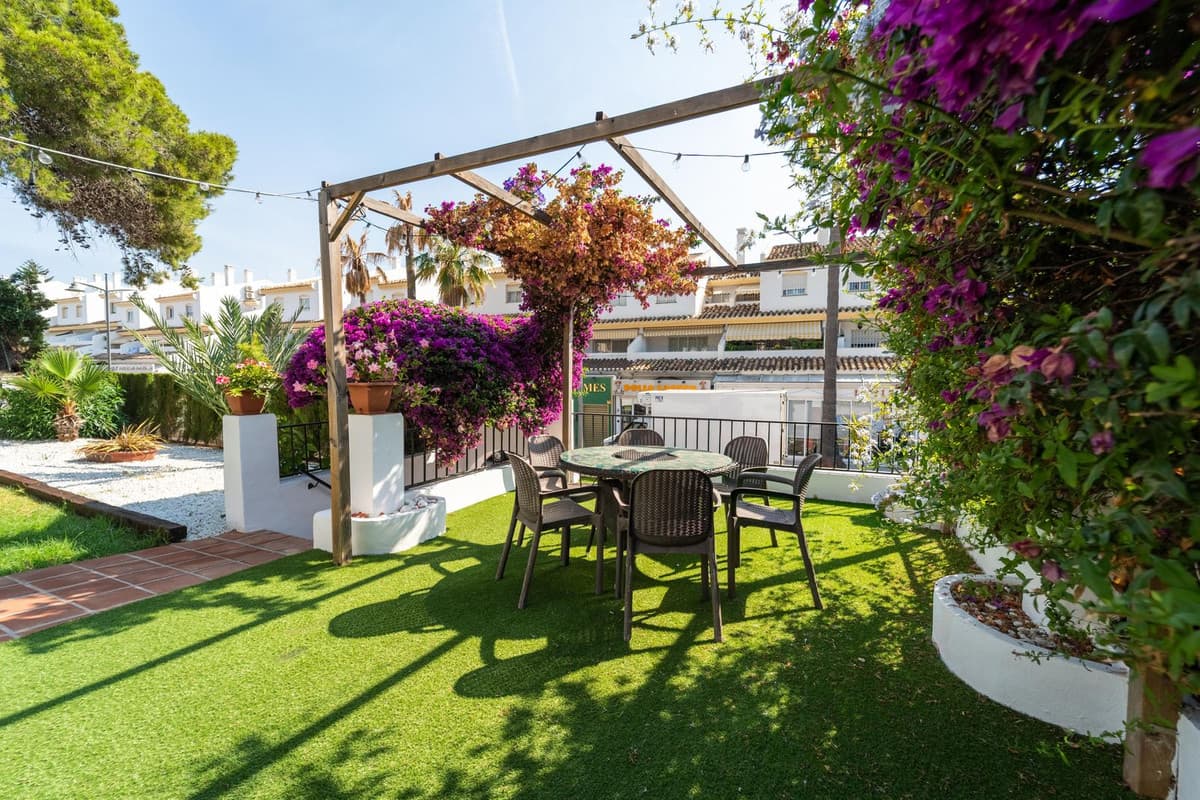 Detached Villa in Calahonda — photo 2 of 10