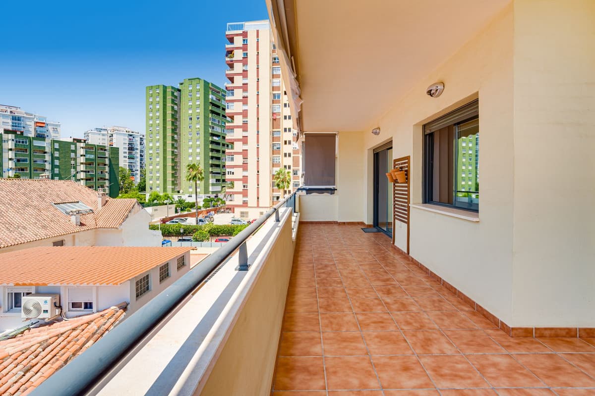 Middle Floor Apartment in Los Boliches — photo 3 of 10