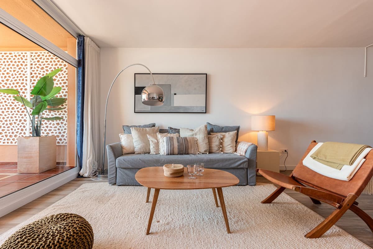 Middle Floor Apartment in Nueva Andalucía — photo 7 of 10