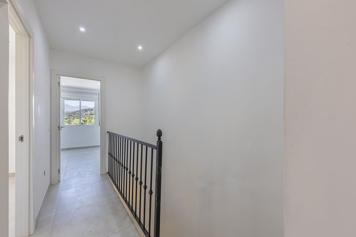 Townhouse in Estepona — photo 8 of 10