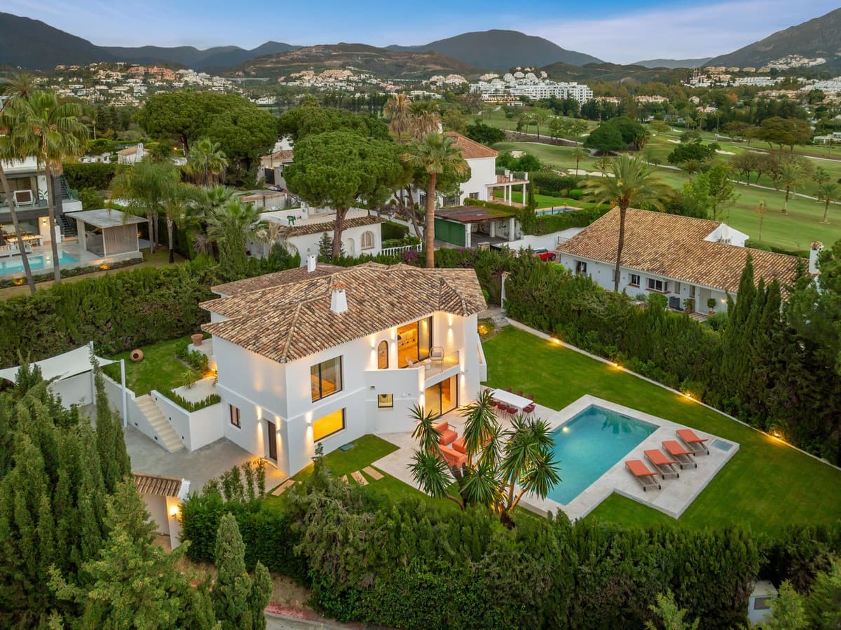 Detached Villa in Nueva Andalucía — photo 5 of 10