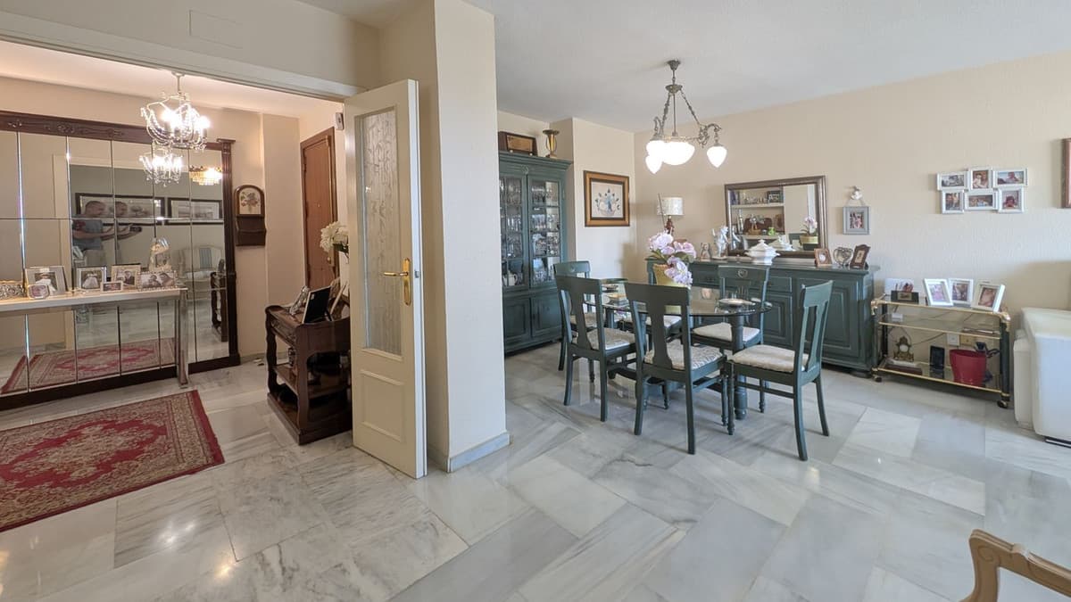 Middle Floor Apartment in Fuengirola — photo 9 of 10