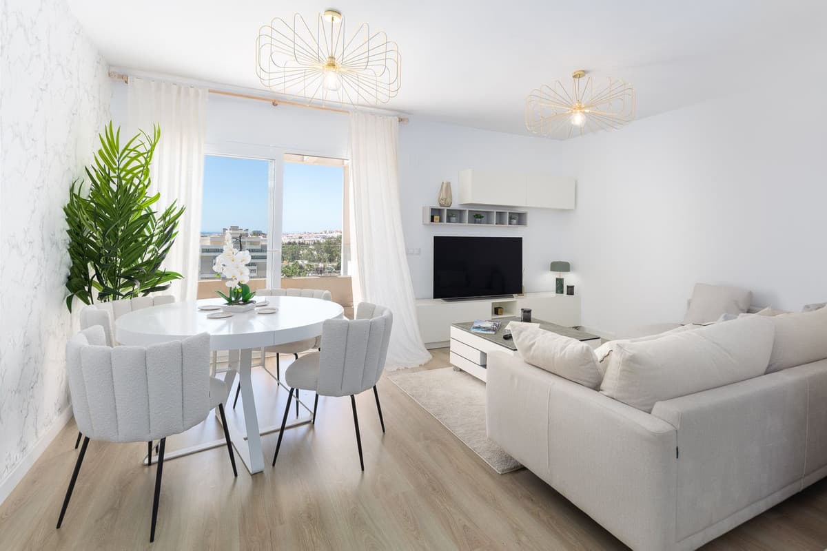 Penthouse in Nueva Andalucía — photo 1 of 10