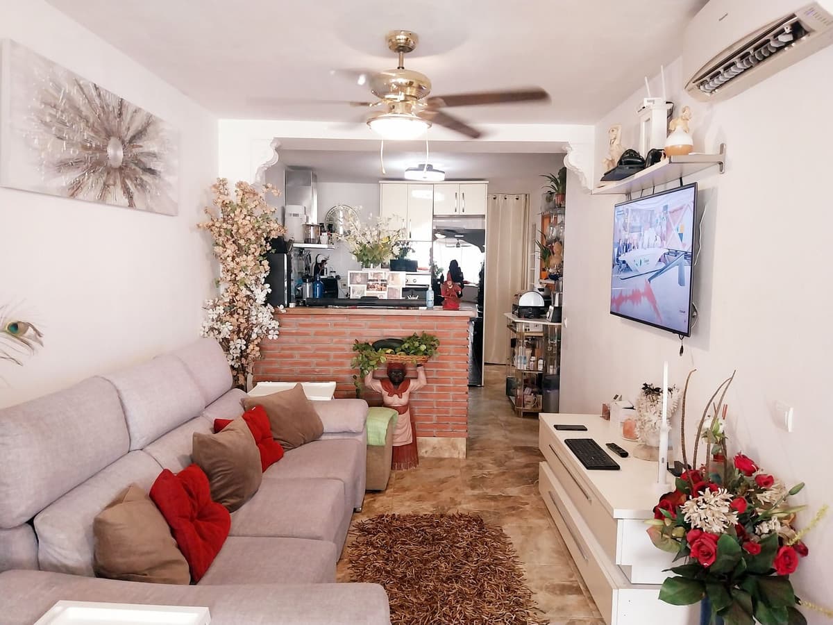 Duplex in Las Lagunas — photo 4 of 10