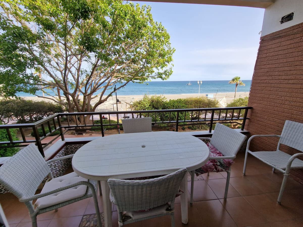 Middle Floor Apartment in Estepona — photo 1 of 10