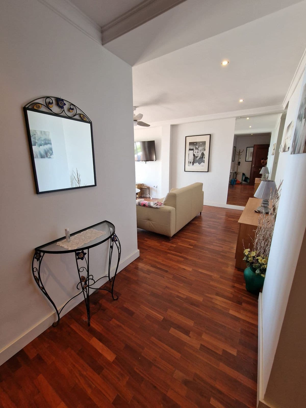 Middle Floor Apartment in Estepona — photo 9 of 10