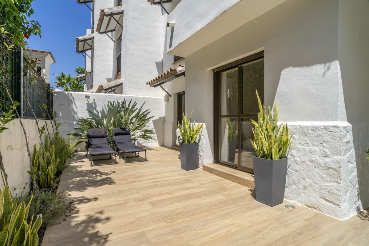 Ground Floor Apartment in Estepona — photo 2 of 10