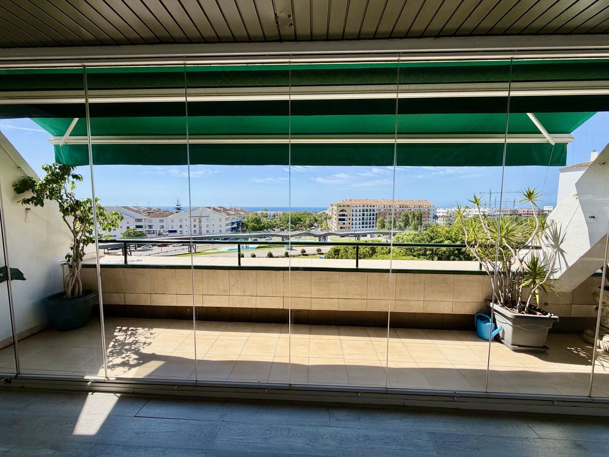Middle Floor Apartment in San Pedro de Alcántara — photo 3 of 10