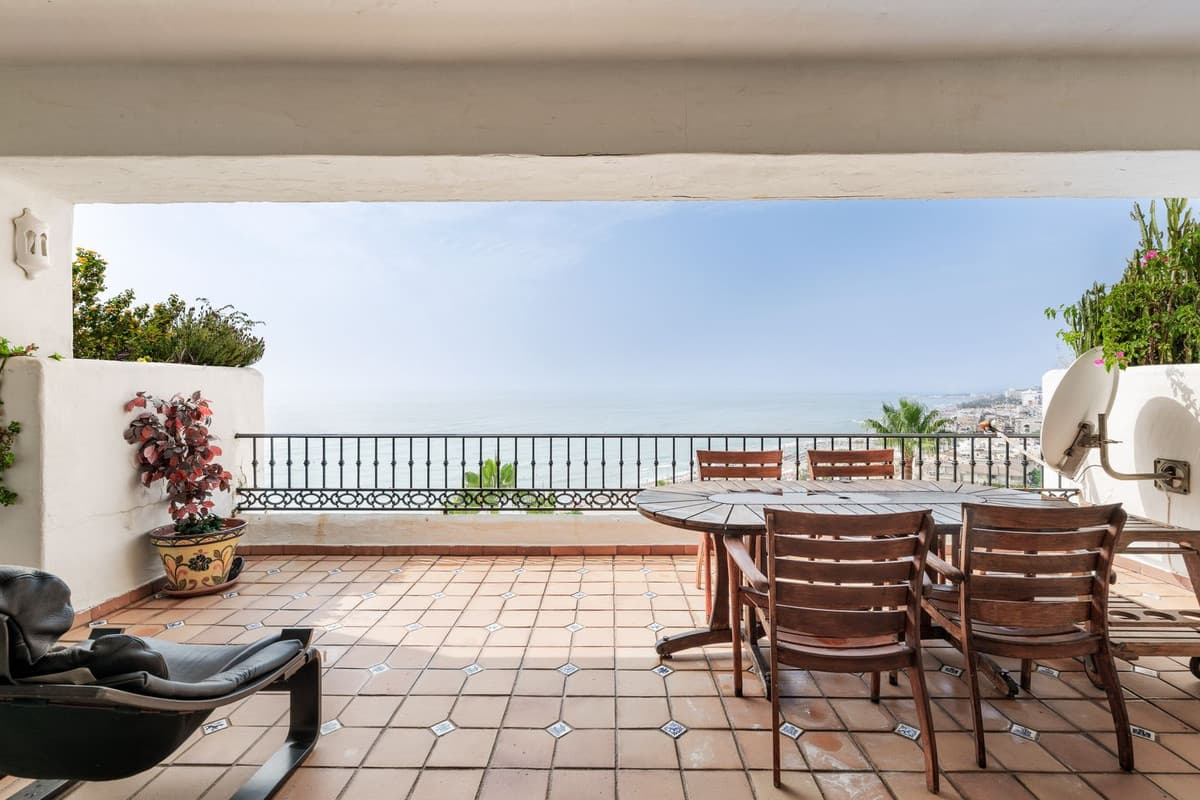Middle Floor Apartment in Torremolinos — photo 1 of 10