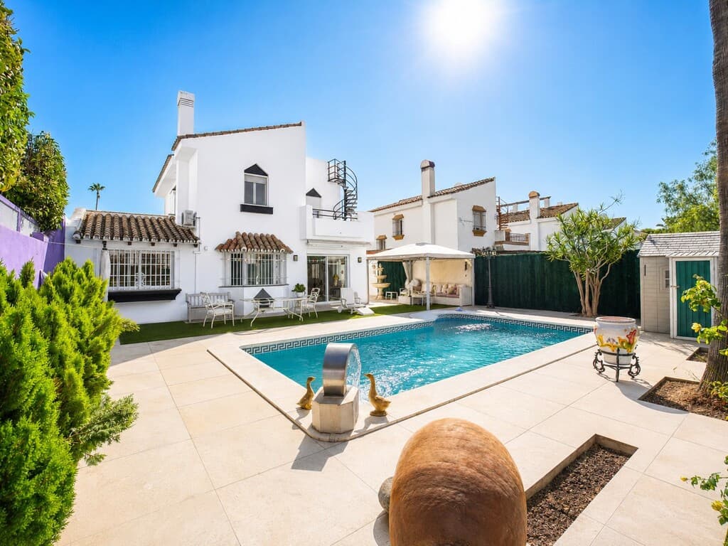 Detached Villa in Atalaya — photo 1 of 10