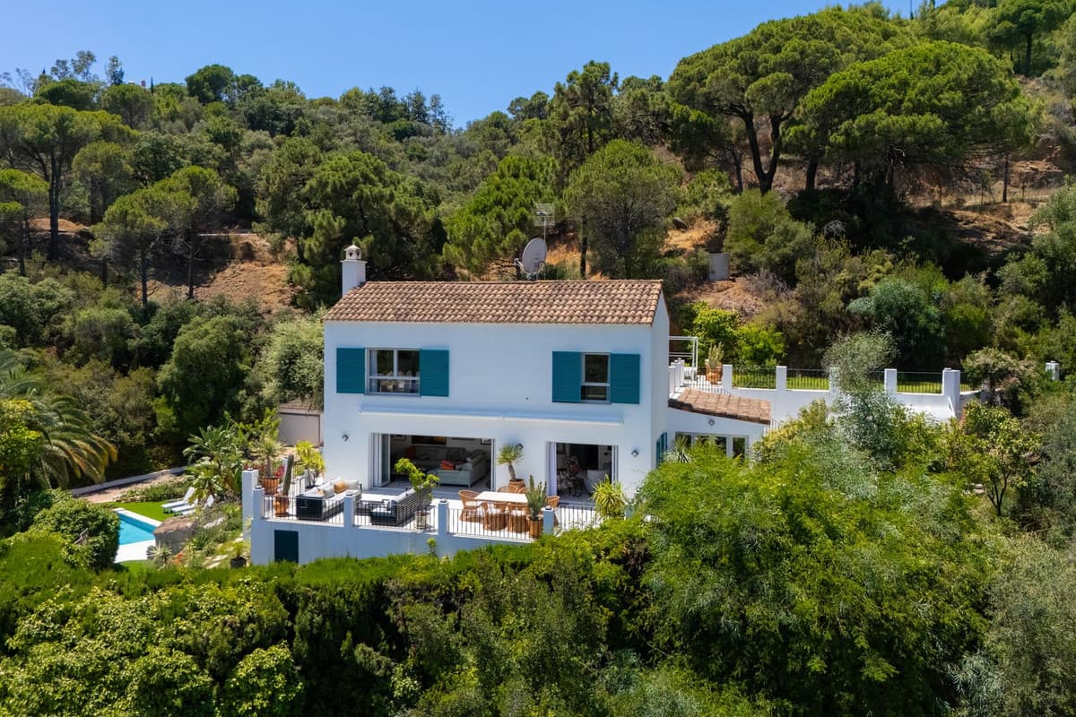 Detached Villa in El Madroñal — photo 2 of 10