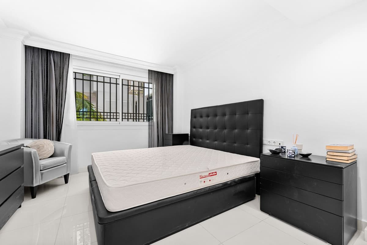 Ground Floor Apartment in Marbella — photo 10 of 10