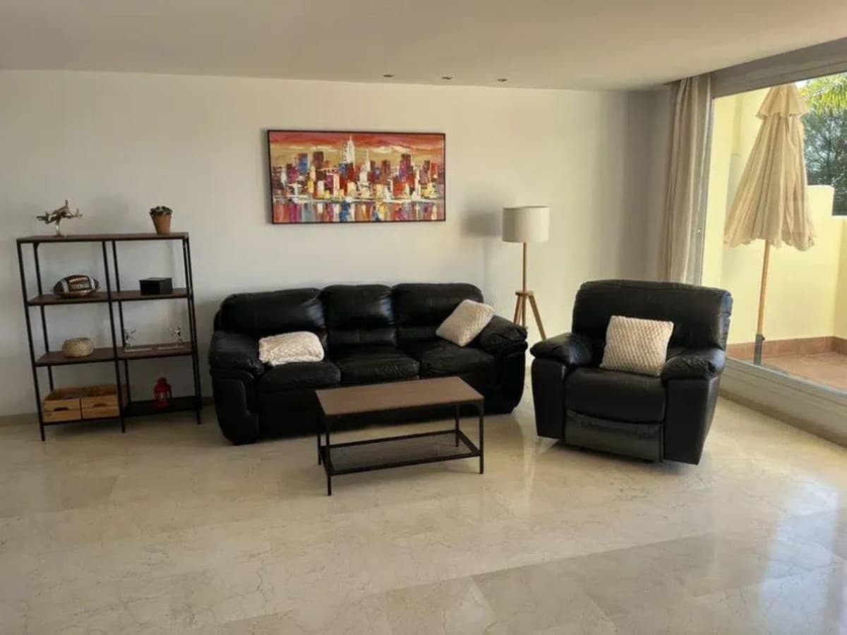 Ground Floor Apartment in Benahavís — photo 2 of 10