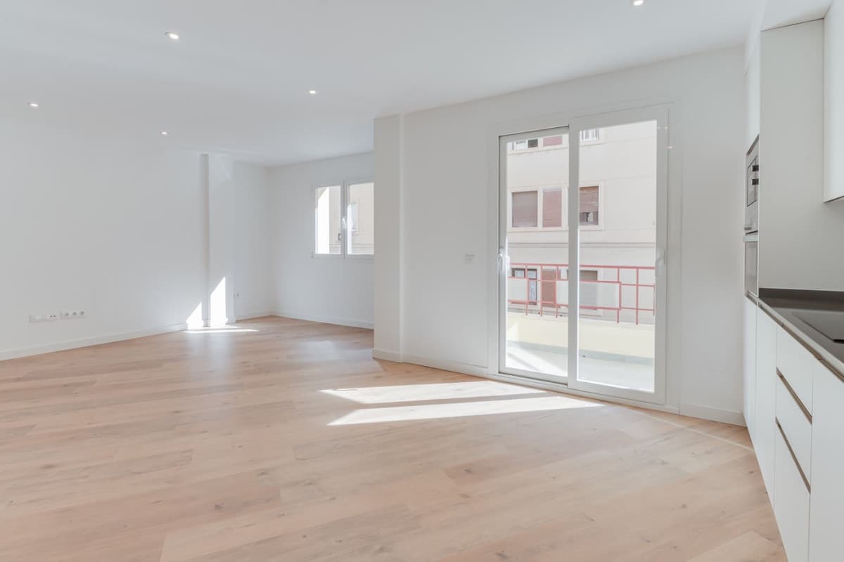 Middle Floor Apartment in Málaga Centro — photo 2 of 10