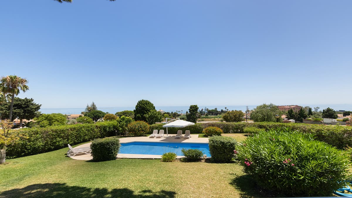 Detached Villa in Manilva — photo 2 of 10