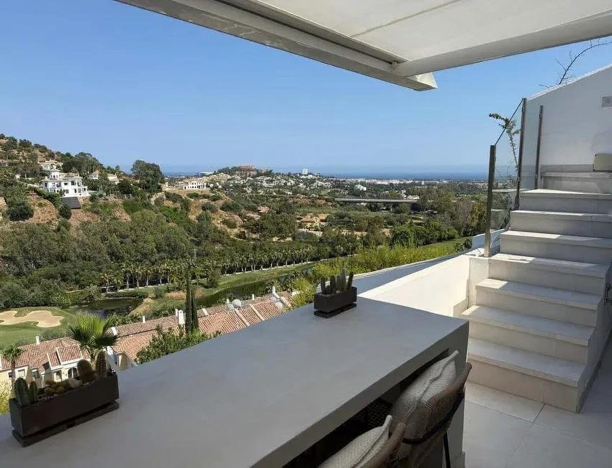 Penthouse Duplex in La Quinta — photo 5 of 10