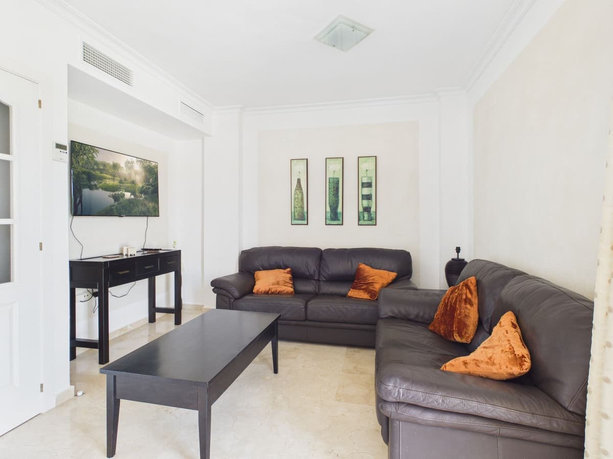 Townhouse in La Duquesa — photo 4 of 10