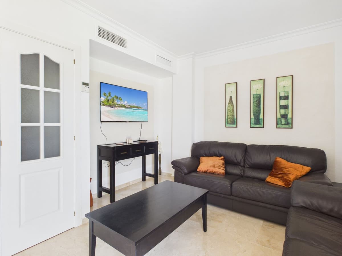 Townhouse in La Duquesa — photo 8 of 10