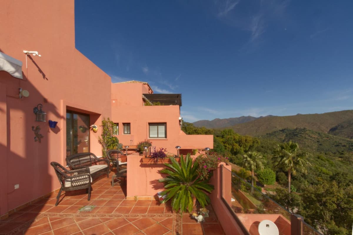 Middle Floor Apartment in La Mairena — photo 6 of 10