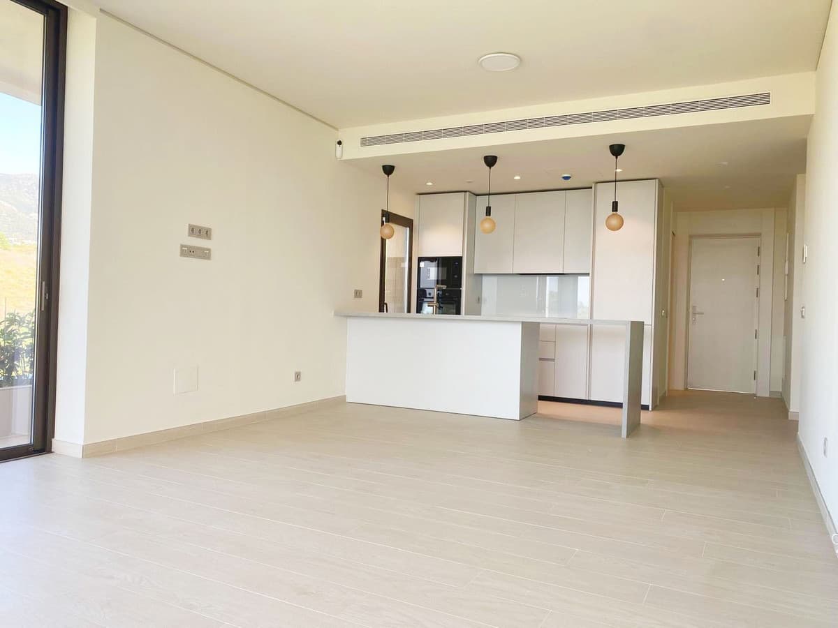 Middle Floor Apartment in Higueron — photo 6 of 10