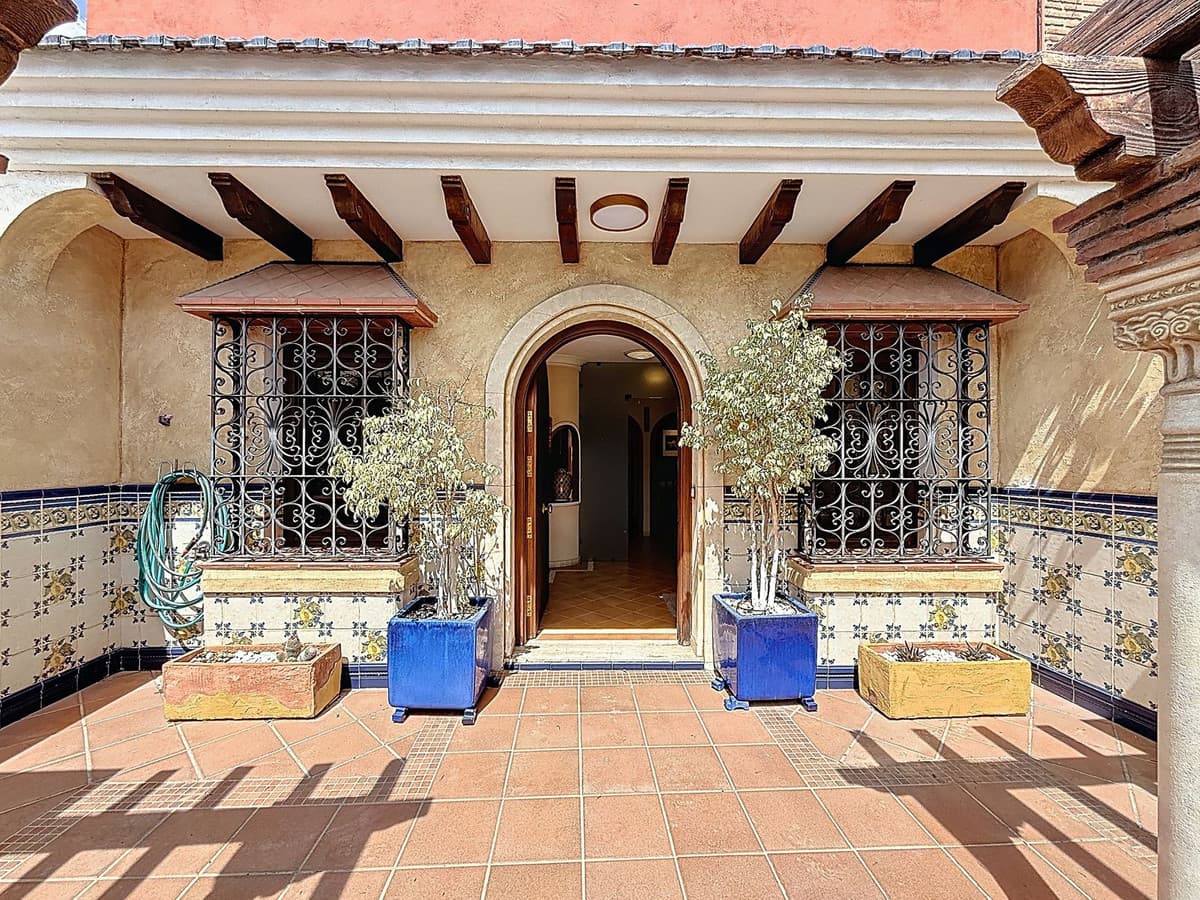 Townhouse in Málaga Este — photo 3 of 10