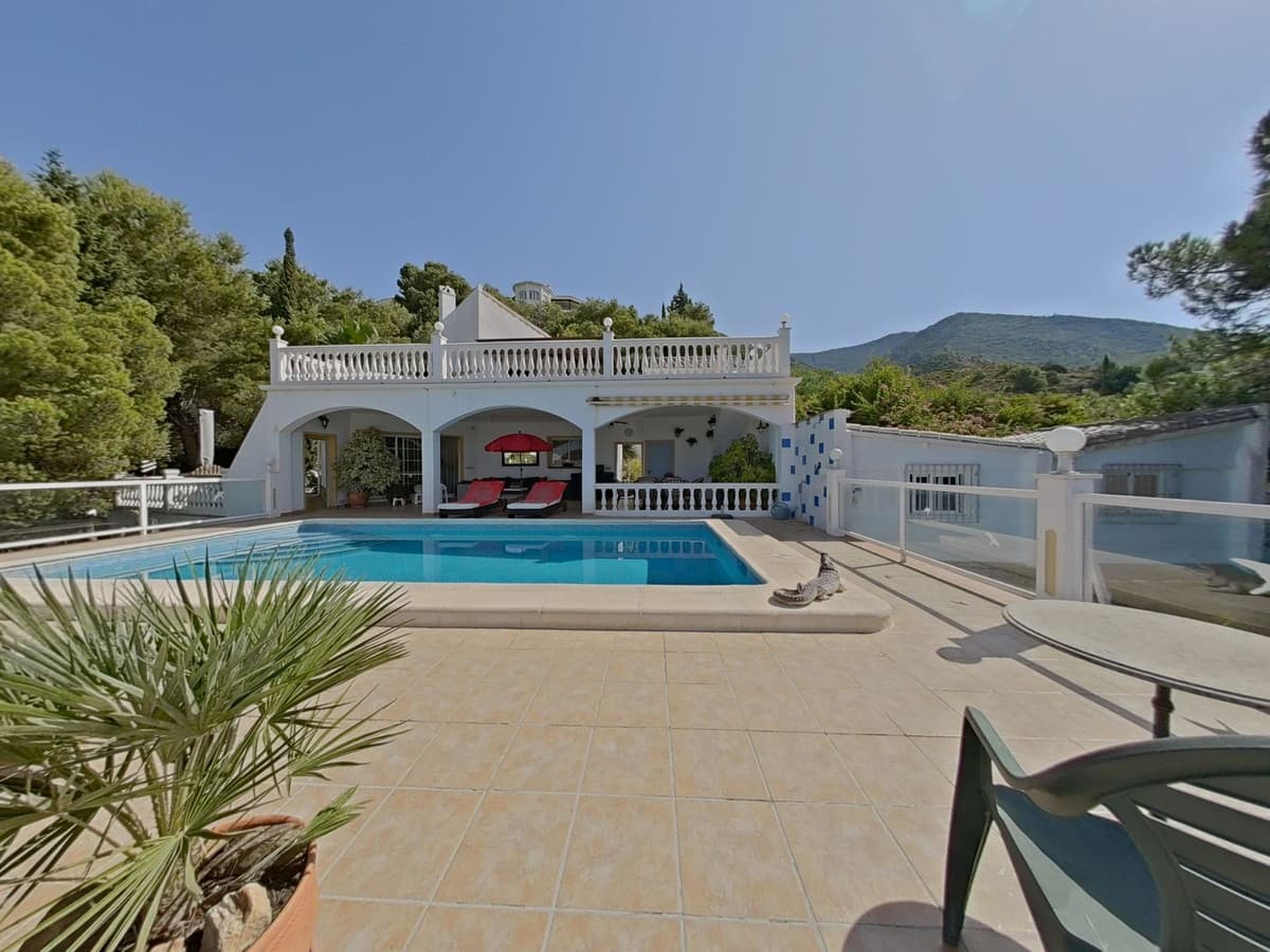 Detached Villa in Valtocado — photo 1 of 10