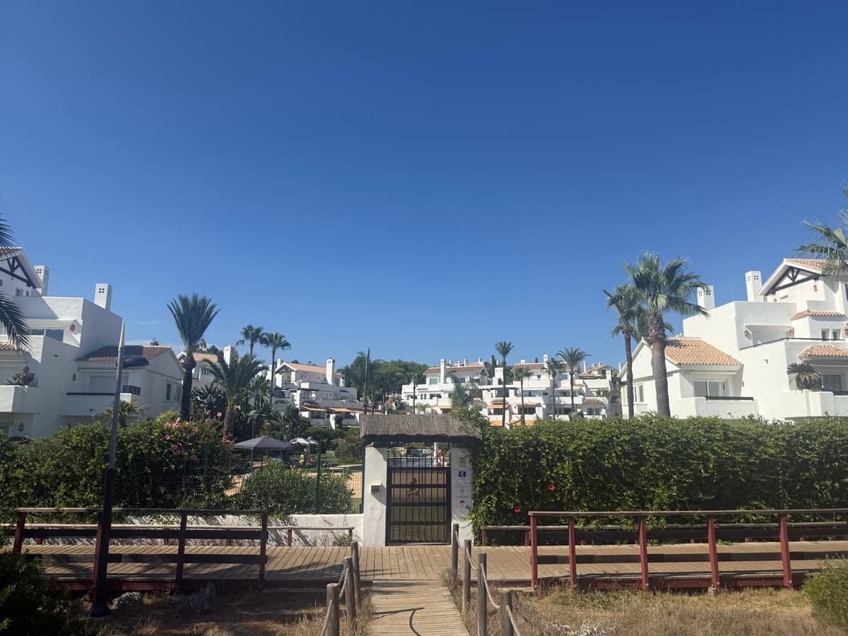 Ground Floor Apartment in Los Monteros — photo 6 of 10