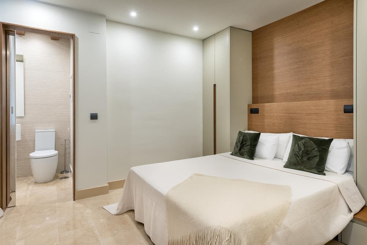 Ground Floor Apartment in Los Monteros — photo 9 of 10
