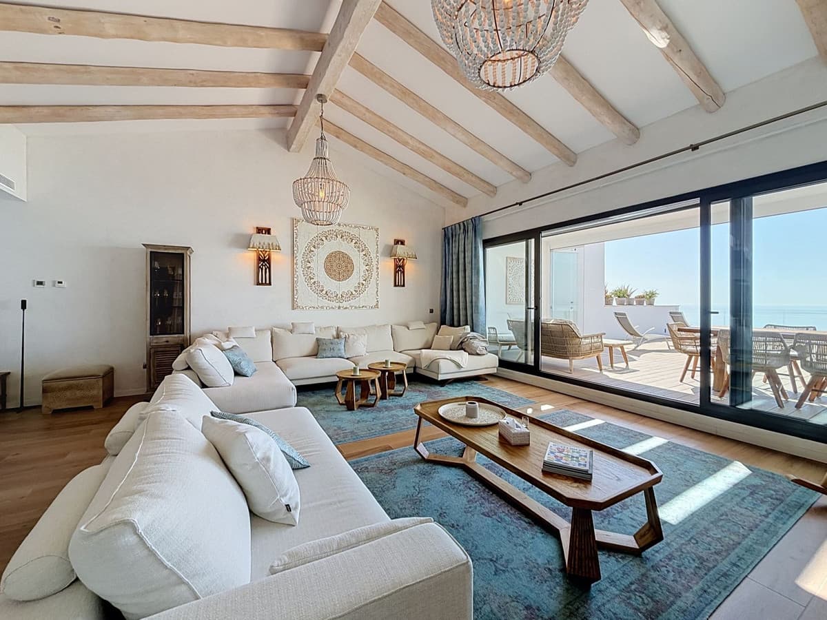 Penthouse Duplex in La Alcaidesa — photo 4 of 10