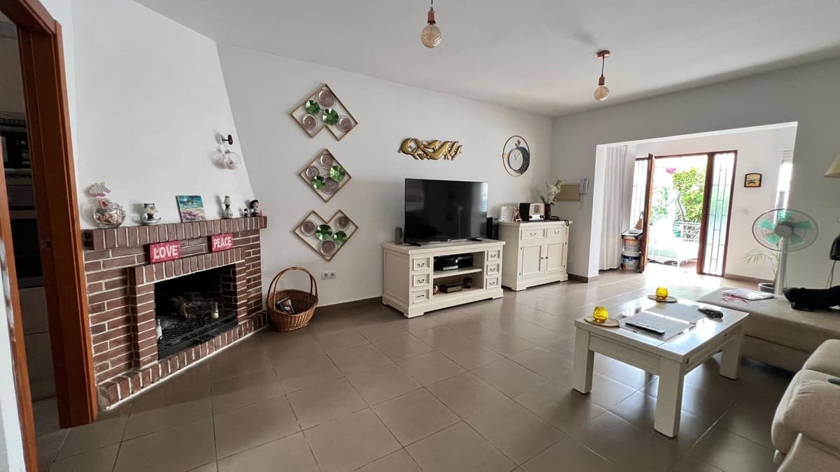Semi-Detached House in Benalmadena Costa — photo 2 of 10